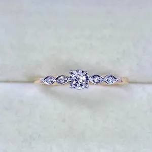 Bague élégante en diamant en gros pour demande en mariage, fête, usage quotidien, bijoux pour femmes, disponible à prix de gros - Product Image 2