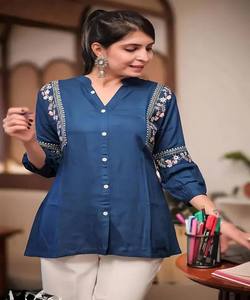 Kurti décontracté pour femme en rayonne bleue, avec broderie moderne, idéal pour le quotidien, prix de gros, vêtement ethnique - Product Image 2