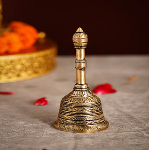 Campana de mano clásica de latón para puja con un adorno de Sheshnaag de múltiples cabezas, disponible a precios de mayorista. - Product Image 2