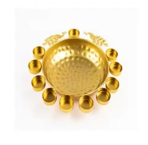 Bol Urli en métal de style traditionnel, bol décoratif pour l'eau, Urli Diya pour fleurs flottantes, pour usage dans les temples - Product Image 5