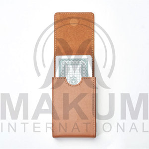 Porte-cartes vintage fin en cuir véritable fait main, durable, pour les voyages, couleur personnalisable - Product Image 3