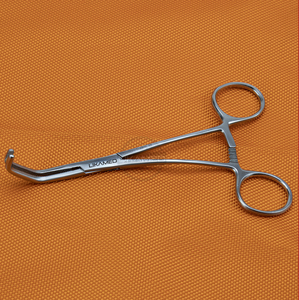 Pinza Vascular Pediátrica LIKAMED SATINSKY, Manual, Acero Inoxidable Alemán, 150 mm, 6 Pulgadas, Angulada 50 Grados, Cruzada, Dentada, Quirúrgica - Product Image 5