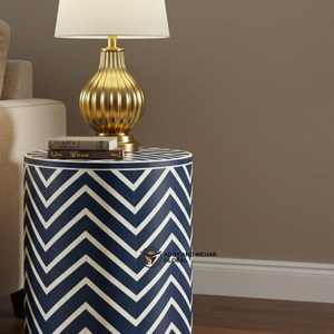 โต๊ะข้างเตียงทรงเชฟรอนฝังกระดูกสีน้ำเงินสไตล์โมเดิร์น งานแฮนด์เมด เฟอร์นิเจอร์ห้องนอนสุดหรู โต๊ะไม้ทรงกลมสำหรับห้องนั่งเล่น - Product Image 3