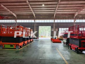 Plateforme élévatrice à ciseaux électrique autopropulsée <span class=keywords><strong>compacte</strong></span>, plateforme élévatrice hydraulique portable pour rayonnage d'entrepôt - Product Image 2