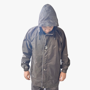 Imperméable intégral avec capuche, léger et résistant, pour les voyages en plein air et le cyclisme - Product Image 3