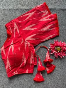 Blusa Acolchada de Algodón Puro Ikat Hecha a Mano con Espalda Abierta y Manga Larga con Latkan, Top para Saree, Venta al por Mayor - Product Image 5