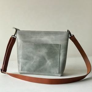 Sacs à main en cuir de haute qualité Designers chics en cuir Marques personnalisées en cuir Sacs fourre-tout pour femmes AV-0010 - Product Image 4