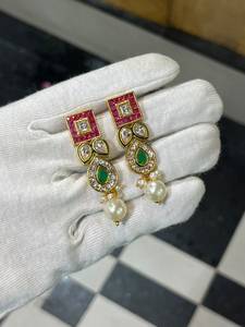 Conjunto de Collar y Aretes de Perlas de Imitación con Baño de Rodio, Estilo Clásico Indio para Novias, Joyería de Imitación para Bodas, Compromisos y Fiestas - Product Image 6