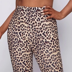 Shorts de Yoga con Estampado de Leopardo para Mujer, al por Mayor, Personalizados, de Cintura Alta, Sin Costuras, Levanta Glúteos, para Entrenamiento - Product Image 2