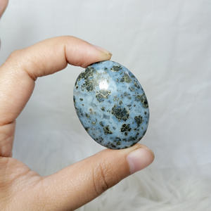 Piedras de Jaspe Natural de Indonesia de Alta Calidad al por Mayor, Gemas Artesanales, Cristal Curativo Pulido, 45x35x15mm, 30 piezas/kg - Product Image 2