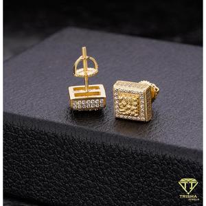 Boucles d'oreilles clous en moissanite carrée effet diamant glacé, en argent sterling 925 plaqué or, bijoux hip-hop - Product Image 4