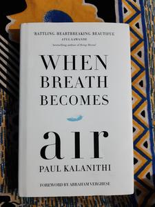 Quand la respiration devient de l'air, par Abraham Verghese, édition brochée, histoire de vie inspirante - Product Image 2