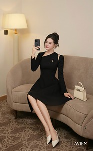 Elegante Vestido Midi Bodycon de Manga Larga con Cuello Recortado para Mujer, Estilo Coreano Chic y Ajustado - Product Image 6