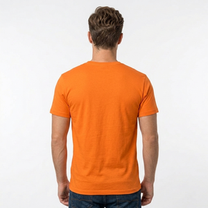 Camiseta naranja de manga corta para hombre con estampado de luna y astronauta, estilo casual, cuello redondo, corte ajustado. - Product Image 3