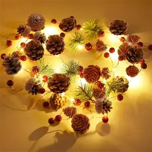 20 LED 6,5 Fuß Kiefer-String-Lichter Kiefernadel rote Beere Girlande-Lichter batteriebetriebene Feenstring-Lichter Heimdekoration