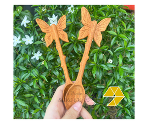 ช้อนไม้สีแดงลายผีเสื้อ ดีไซน์น่ารัก ราคาถูกจากโรงงาน รูปทรงผีเสื้อ ดีไซน์ใหม่ - Product Image 1