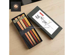 Palillos de madera lisos de lujo en caja de regalo ligera para eventos especiales cenas u ocasiones de regalo - Product Image 6