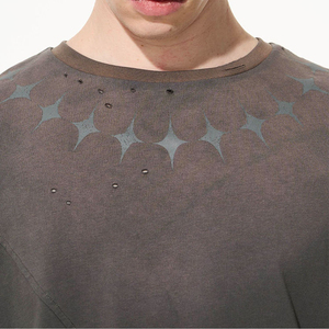 T-shirt en coton marron délavé personnalisé pour homme, style vintage déchiré, coupe ample, col imprimé étoile, streetwear de haute qualité - Product Image 6