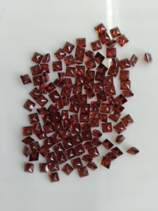 Granate Rojo Natural de 4.5MM, Corte Princesa Cuadrado, Gema Suelta de la Mejor Calidad para Joyería - Product Image 3