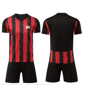 Conjunto de Camiseta de Fútbol Sublimada a Rayas Rojas y Negras para Hombre, Manga Corta, Absorbe la Humedad, Ajuste Atlético, Uniforme de Fútbol - Product Image 1