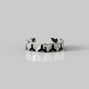 Bague unisexe en argent sterling, cloutée et émaillée, style motard moderne et minimaliste, pour usage quotidien - Product Image 1