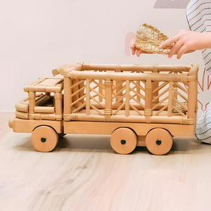 Encantadores camiones de juguete de ratán, pequeños y grandes, suministros de juguetes decorativos, camiones para muñecas al precio más bajo - Product Image 3