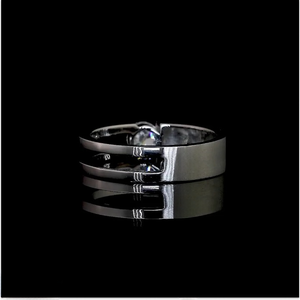 Anillo de Boda para Hombre con Diamante Cultivado en Laboratorio de Corte Redondo de 1 Quilate en Oro Blanco con Certificación IGI Claridad VVS-VS 10/14/18KT de Lujo - Product Image 3