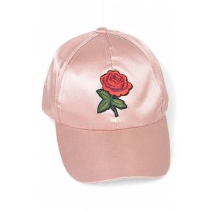 Cappellino da Baseball alla Moda con Ricamo di Rose, Materiale in Raso, Elegante Cappello in Raso con Raffinato Ricamo Floreale - Product Image 3