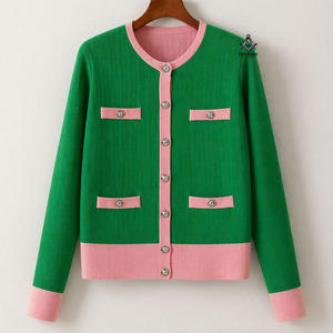 HMR Alfa |   Kapa |   Suéter de Punto Ecológico para Mujer, Diseño Alpha, Cuello Redondo, Casual, Color Rosa y Verde con Botones - Product Image 1