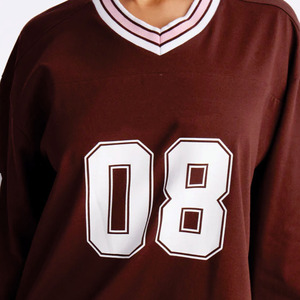 เสื้อยืดโอเวอร์ไซส์ทรงบ็อกซี่ คอวี สไตล์วินเทจ ลายฟุตบอล/บาสเก็ตบอล สีน้ำตาลแบบคัสตอม สไตล์ Y2K สำหรับผู้หญิง - Product Image 4