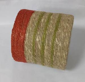 Panier de rangement élégant en jonc de mer naturel avec couvercle et panier cadeau rond en corde tressée à la main pour l'organisation de la maison et des hôtels, disponible en différentes tailles - Product Image 3