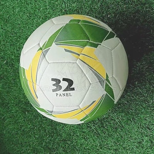 Ballon de football d'entraînement à surface lisse, haute durabilité, idéal pour les matchs et les exercices de football en plein air. - Product Image 3