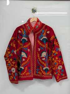 Veste brodée Suzani jaune moutarde, broderie florale d'art populaire, vêtements ethniques bohèmes pour femmes, vêtements de mode boutique - Product Image 3