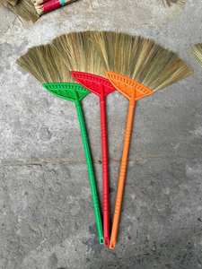 Cepillo de limpieza de hierba orgánica - Herramienta de barrido sin químicos y no tóxica para todas las superficies - Product Image 3