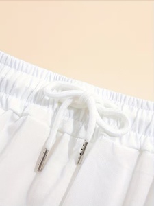 Pantalones Cortos Cargo Casuales para Hombre, Cintura Elástica, Corte Medio, con Bolsillos Utilitarios Profundos para Comodidad Diaria - Product Image 4