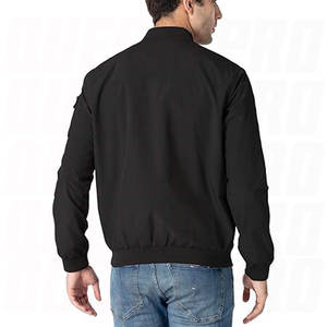 เสื้อแจ็คเก็ตบอมเบอร์น้ำหนักเบาสำหรับผู้ชาย สวมใส่สบายๆ ในฤดูใบไม้ผลิและฤดูใบไม้ร่วง เสื้อกันลมแบบมีซิป มีกระเป๋า ดีไซน์ทันสมัย เหมาะสำหรับกิจกรรมกลางแจ้งและสวมใส่ในชีวิตประจำวัน - Product Image 2