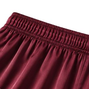 Ensemble de pyjama en satin bordeaux pour femme, haut à manches courtes et short à col en V avec dentelle, vêtements de nuit doux, vêtements de détente, fabrication sur mesure OEM ODM - Product Image 5