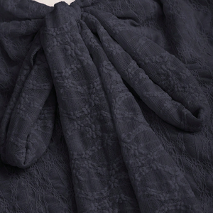 Haut sans manches noir pour femme avec détail cœur, buste froncé à l'avant, ourlet en dentelle, décontracté, mode estivale, chic et élégant pour les soirées - Product Image 3