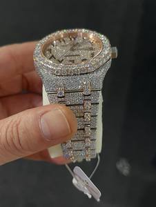 Reloj de Pulsera Personalizado de Acero Inoxidable, Estilo Hip Hop de Lujo con Diamantes de Moissanita y Esfera con Números Incrustados - Product Image 4