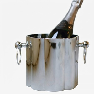 Cubo de hielo vintage plateado con borde festoneado, enfriador de vino de acero inoxidable de doble pared, recipiente para champán con asas de anillo - Product Image 1