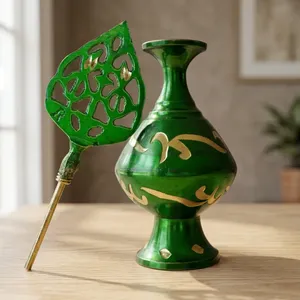 Soporte Surmedani Surma de Latón Verde Antiguo con Aplicador de Kohl, Contenedor Decorativo Tradicional Hecho a Mano para Kohl Ocular para Mujeres - Product Image 5