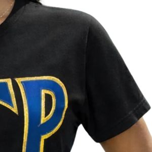เสื้อยืดผู้หญิงลายปักตัวอักษรกรีก SGR Soror ดีไซน์นุ่มนวล แขนสั้น สวมใส่สบาย เสื้อผ้าสำหรับชมรมนักศึกษา คอกลม แฟชั่นทันสมัย - Product Image 4