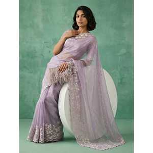 Sari en soie pure Chanda Elite Weaves avec broderie florale élégante, travail Schiffli Resham Zari et bordure ajourée - Product Image 4