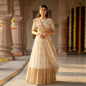 Lehenga Choli de Seda Banarasi con Motivos Tejidos Clásicos y Borde Herencia |   Traje Tradicional de Mujer para Bodas, Fiestas, Diwali y Playa - Product Image 3