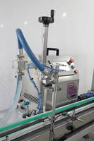 Machine de bouchage semi-automatique de bureau à 1 à 4 buses pour bouteilles PET de boissons, flacons et gels, 600-1800 BPH, contrôle PLC, haute précision