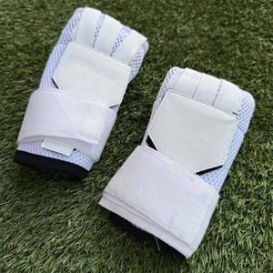 Bandages de boxe personnalisés à séchage rapide, avec rembourrage en gel résistant aux chocs et sangle de poignet sécurisée pour la boxe, le fitness et l'entraînement de boxe - Product Image 4