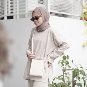 เสื้อยืดแขนยาวโอเวอร์ไซส์พื้นฐานสำหรับผู้หญิง ไซส์พลัส - Product Image 6