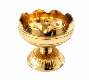 Juego de 2 Lámparas de Aceite de Latón para Sala de Puja, Lámparas de Oración Tradicionales de Latón, Decorativas para el Hogar, Templo, Pooja, Aarti, Festivales - Product Image 4