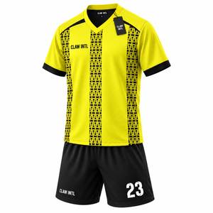 Camiseta de Fútbol para Hombre Claw Intl, Amarilla y Negra, Cuello en V, Manga Larga, Sublimada, Poliéster que Absorbe la Humedad, Corte Regular, Ajustable - Product Image 4