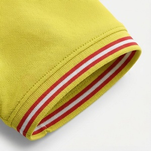 Polo à manches courtes jaune pour homme avec imprimé citron, design tricoté respirant décontracté, coupe classique - Product Image 6